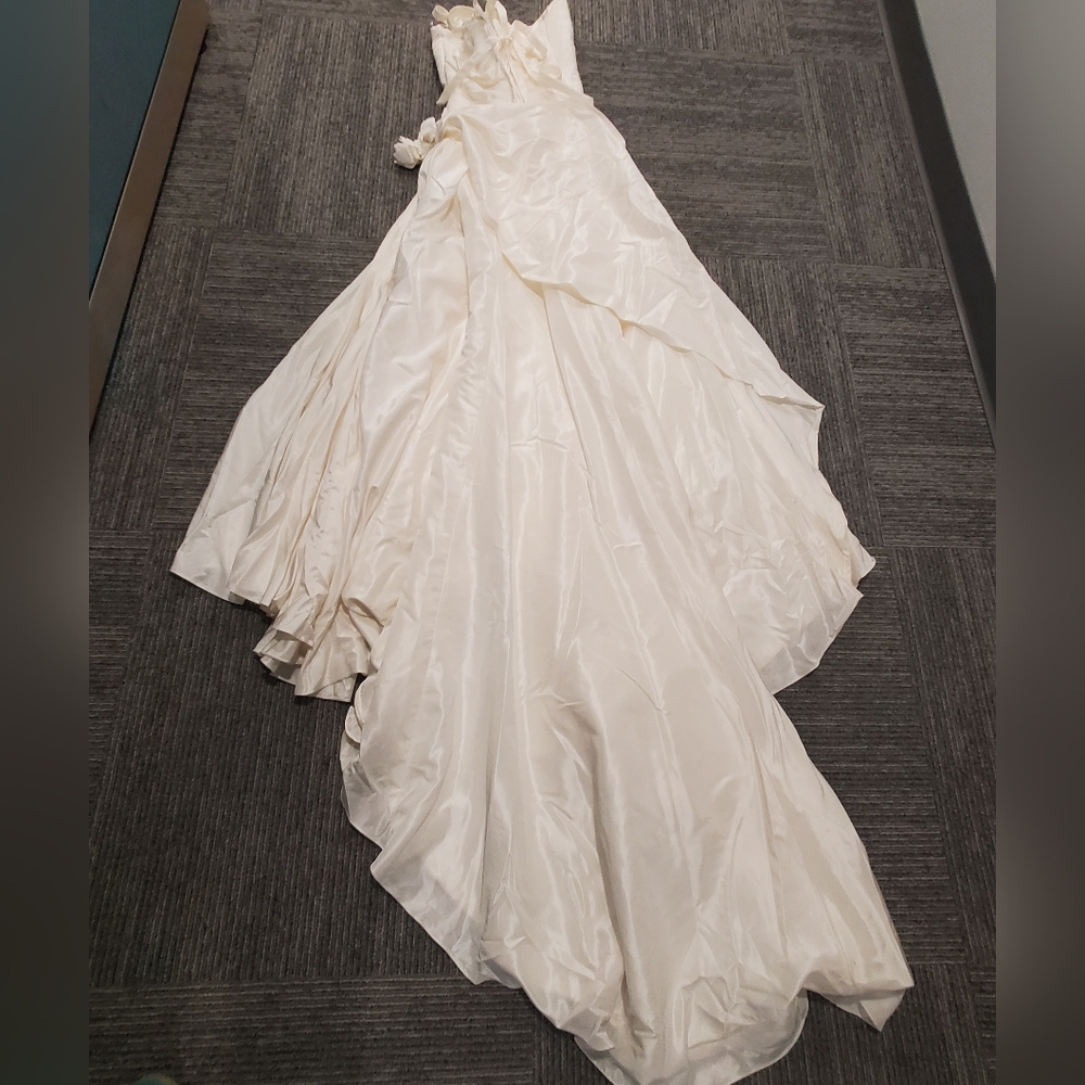 Maggie Sottero Wedding Dress sz 10 - Picture 8 of 16
